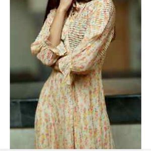 New dress By Ti Mo size M